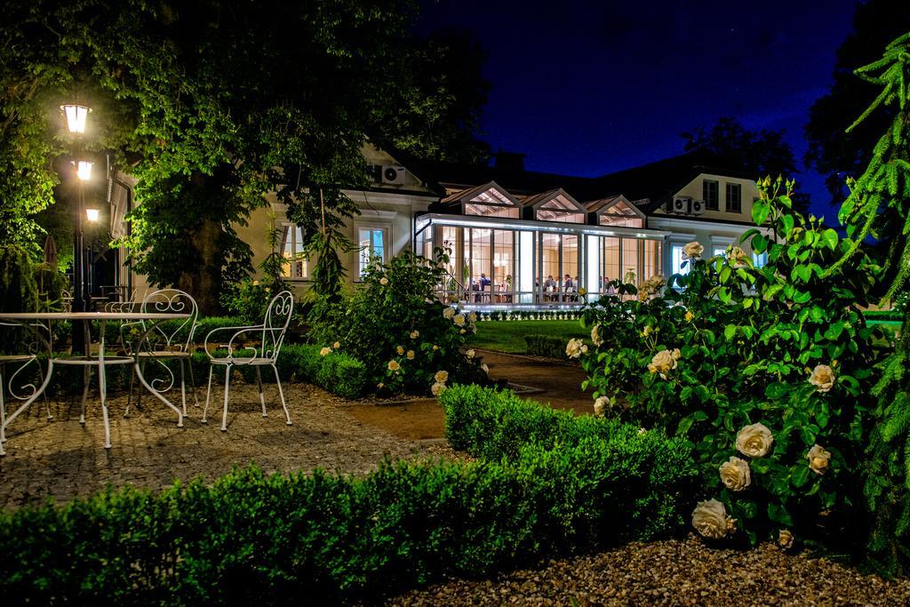 Hotel&Spa Dwor Droblin Leśna Podlaska Exterior foto